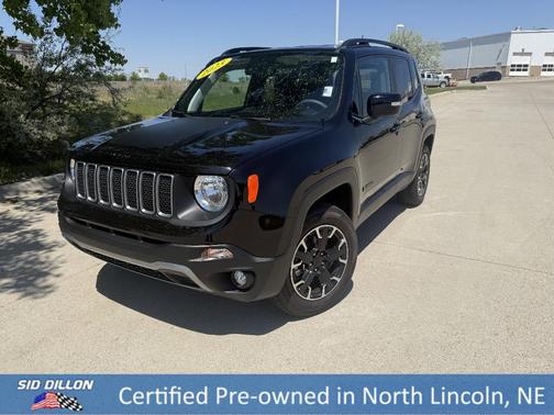 Black Clearcoat 2023 Jeep Renegade Latitude