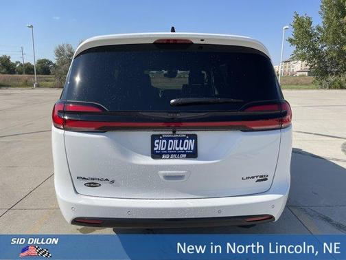 2026 Chrysler Pacifica Limited