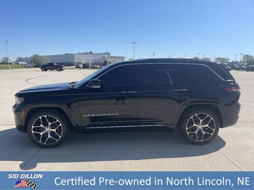 2022 Jeep Grand Cherokee Summit