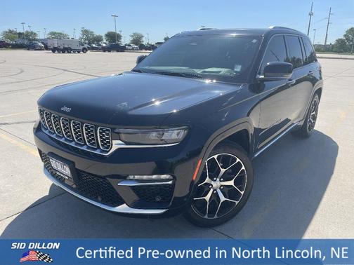 2022 Jeep Grand Cherokee Summit