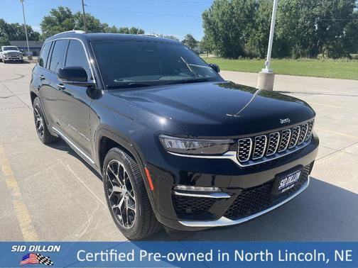 2022 Jeep Grand Cherokee Summit