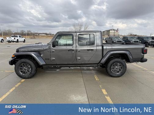 Granite Crystal Clearcoat Metallic 2026 Jeep Gladiator Sport