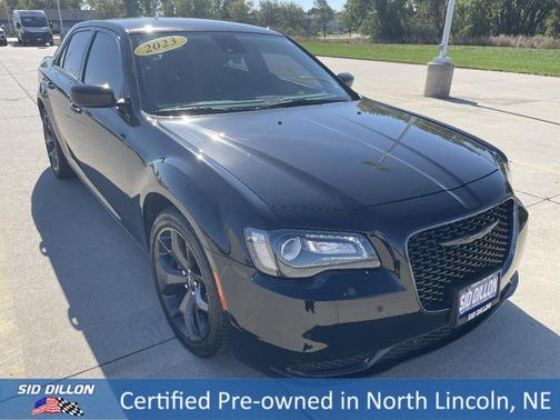2023 Chrysler 300 Touring