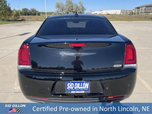 2023 Chrysler 300 Touring