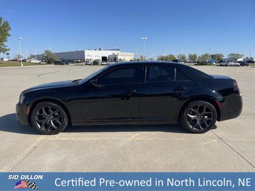 2023 Chrysler 300 Touring