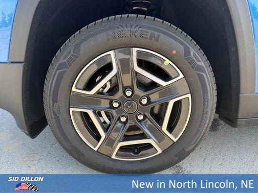 Hydro Blue Pearlcoat 2026 Jeep Cherokee LAREDO/LIMITED