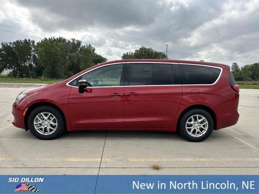 2026 Chrysler Voyager LX