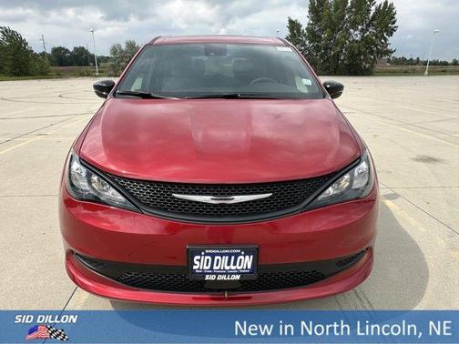 2026 Chrysler Voyager LX