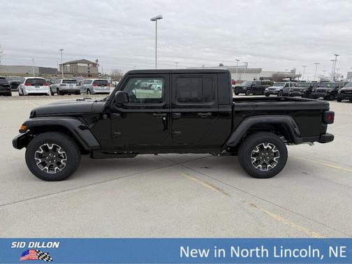 Black Clearcoat 2026 Jeep Gladiator Sport