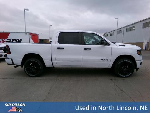 Bright White Clearcoat 2023 RAM 1500 Big Horn