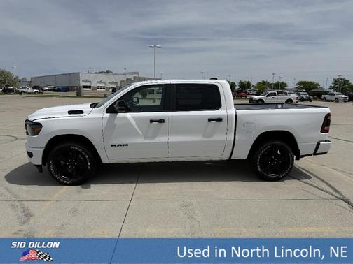 Bright White Clearcoat 2023 RAM 1500 Big Horn