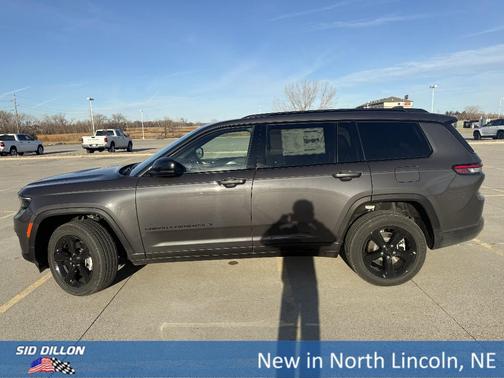 2025 Jeep Grand Cherokee L Laredo