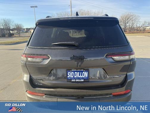 2025 Jeep Grand Cherokee L Laredo