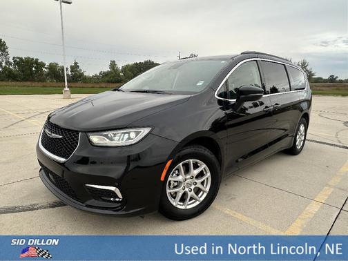 2022 Chrysler Pacifica Touring-L
