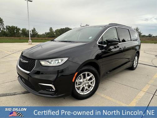 2022 Chrysler Pacifica Touring-L