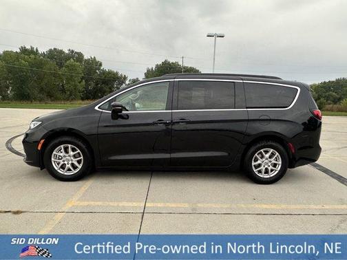 2022 Chrysler Pacifica Touring-L