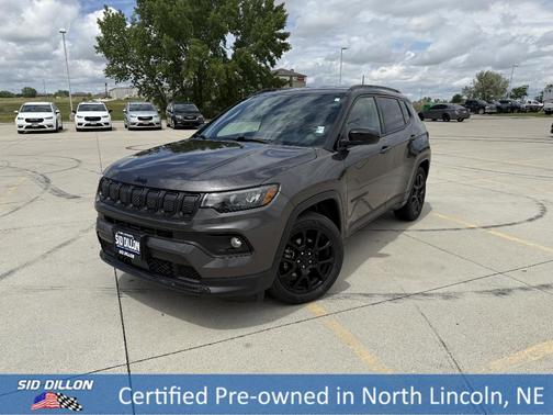 Granite Crystal Clearcoat Metallic 2022 Jeep Compass Altitude