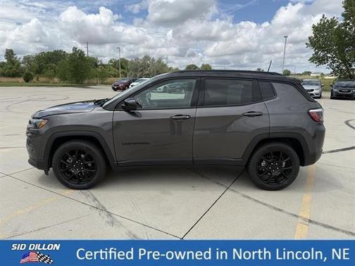 Granite Crystal Clearcoat Metallic 2022 Jeep Compass Altitude