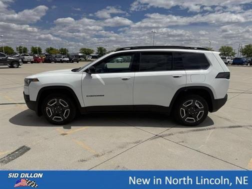 Bright White Clearcoat 2026 Jeep Cherokee LAREDO/LIMITED