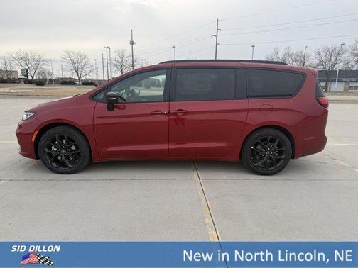 2026 Chrysler Pacifica Limited