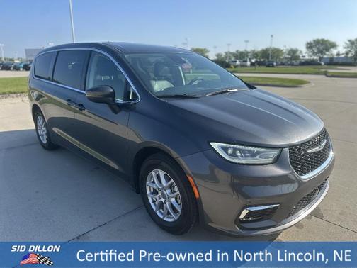 2023 Chrysler Pacifica Touring-L