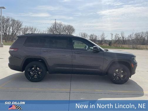 2025 Jeep Grand Cherokee L Laredo