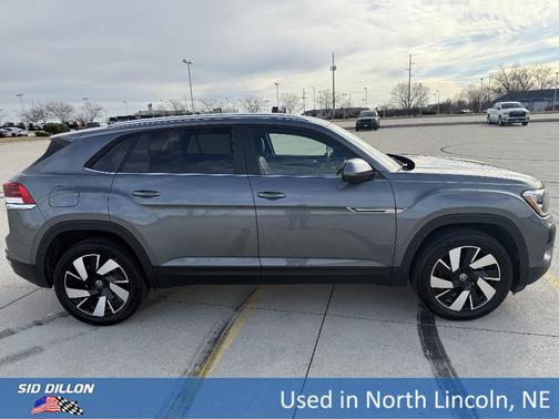 2025 Volkswagen Atlas Cross Sport 2.0T SE w/Technology