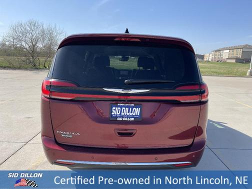 2023 Chrysler Pacifica Touring-L