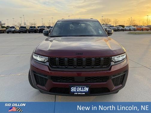 Velvet Red Pearlcoat 2026 Jeep Grand Cherokee Laredo
