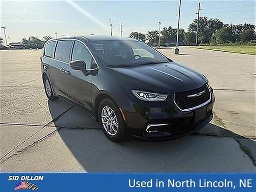 Diamond Black 2024 Chrysler Pacifica Touring-L