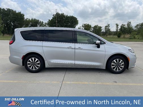 2023 Chrysler Pacifica Hybrid Limited
