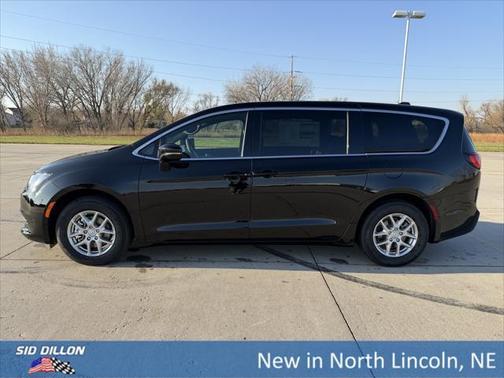 2026 Chrysler Voyager LX