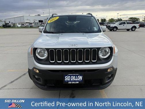 Glacier Metallic 2017 Jeep Renegade Latitude