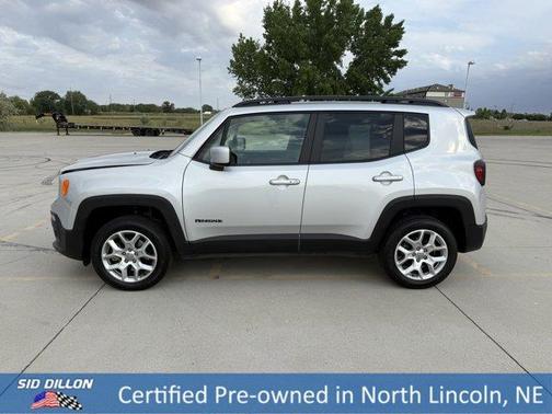 Glacier Metallic 2017 Jeep Renegade Latitude
