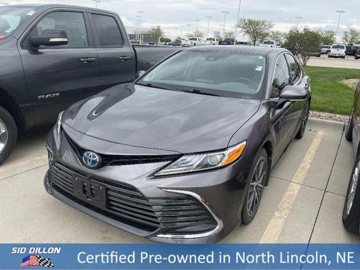 2023 Toyota Camry Hybrid XLE