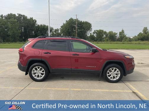 2017 Jeep Cherokee Sport
