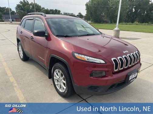 2017 Jeep Cherokee Sport