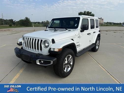 Bright White Clearcoat 2022 Jeep Wrangler Unlimited Sahara