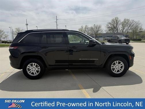Diamond Black 2023 Jeep Grand Cherokee Laredo