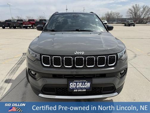 Sting Gray Clearcoat 2023 Jeep Compass Limited