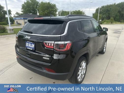 2022 Jeep Compass Latitude Lux