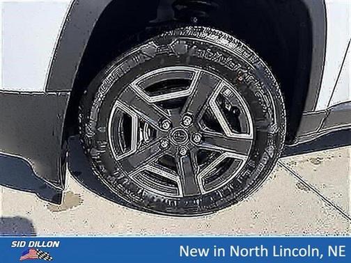 Bright White Clearcoat 2026 Jeep Cherokee LAREDO/LIMITED