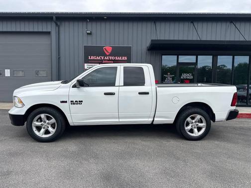 Bright White Clearcoat 2017 RAM 1500 Tradesman