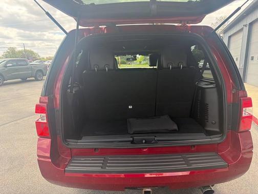 Magnetic 2017 Ford Expedition Limited