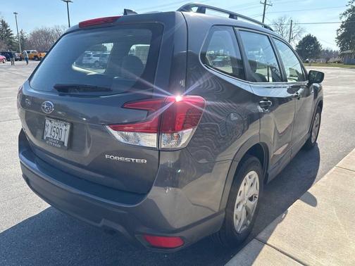 Magnetite Gray Metallic 2022 Subaru Forester Base
