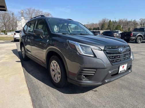 Magnetite Gray Metallic 2022 Subaru Forester Base
