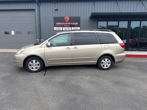 2005 Toyota Sienna CE