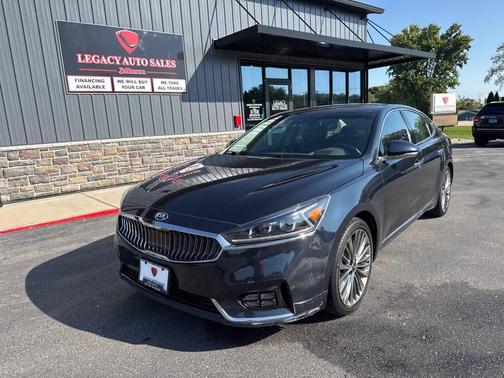 2017 Kia Cadenza Limited