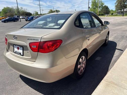 GOLD 2009 Hyundai ELANTRA GLS