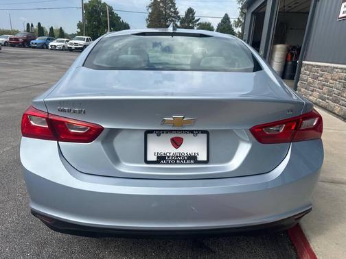 Arctic Blue Metallic 2017 Chevrolet Malibu 1LT